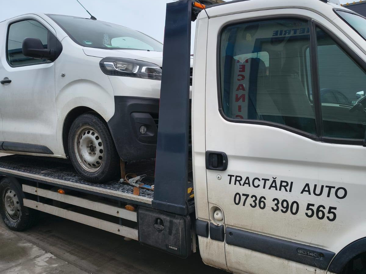 Tractare Opel Vivaro — Brăila — fotografie 3