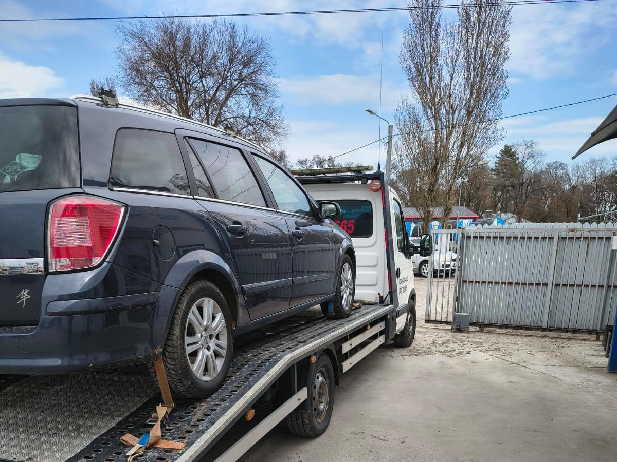Tractare Opel Astra — Brăila — fotografie 3