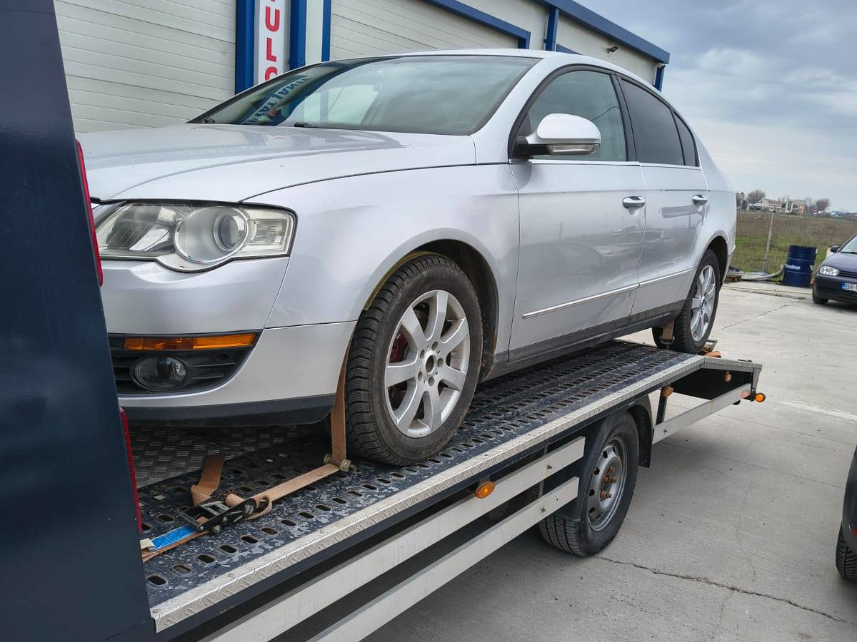 Tractare VW Passat — Brăila — fotografie 2