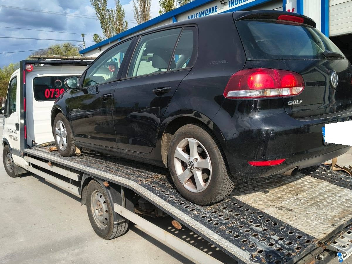 Tractare VW Golf — Brăila — fotografie 3