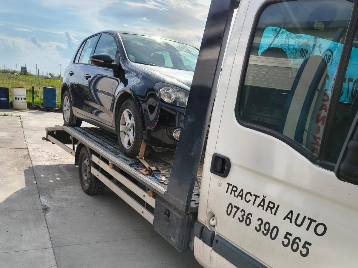 Tractare VW Golf — Brăila — fotografie 4